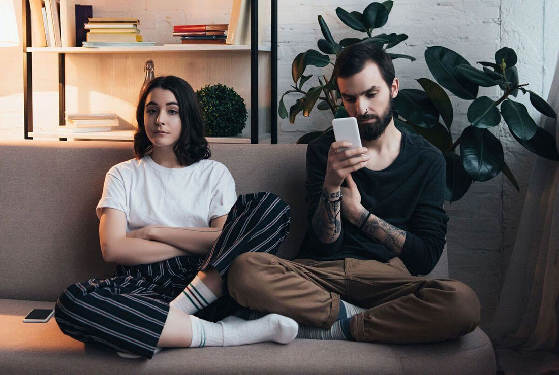 Ennui en couple : conseils et solutions